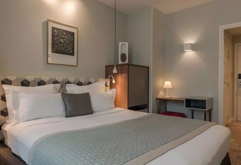 Chambre Standard Communicante, Le Mareuil