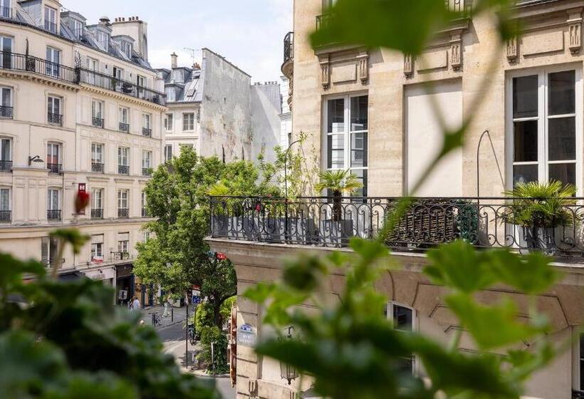 Номер Deluxe, Hôtel Le Regent Paris