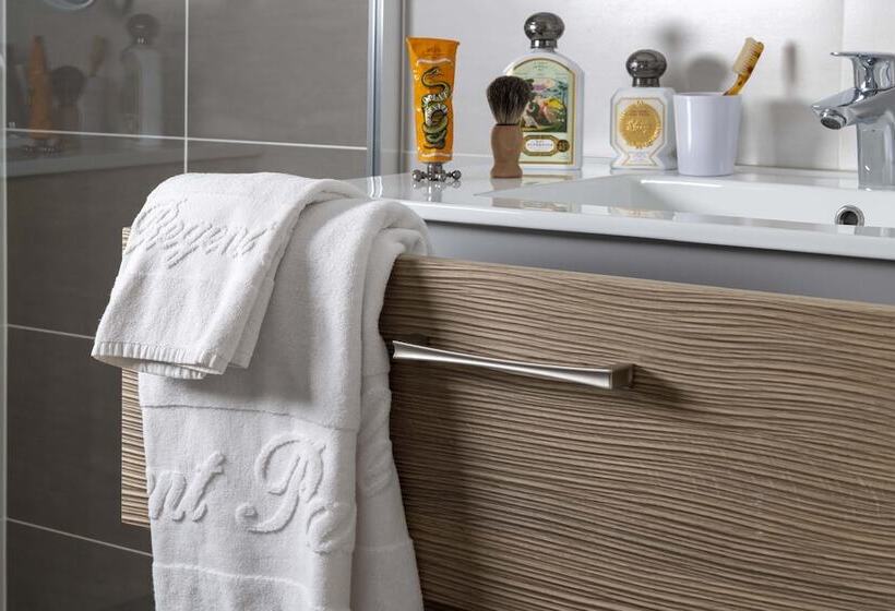 Номер Стандарт, Hôtel Le Regent Paris