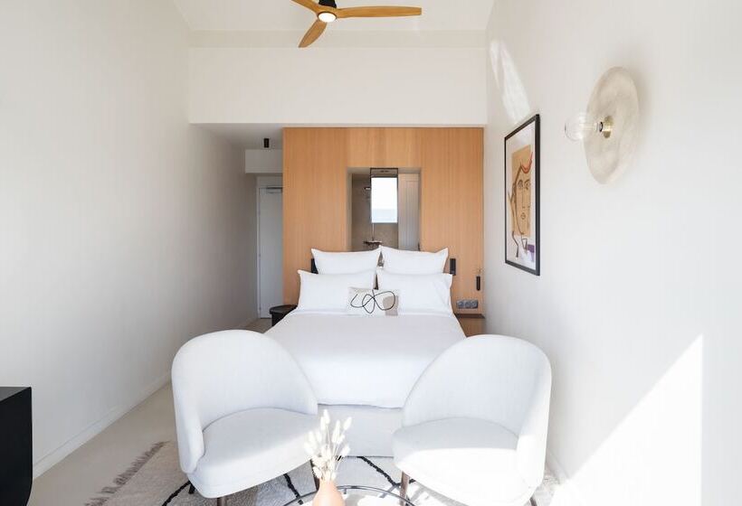 Номер Superior Вид на Море с Балконом, Les Elmes   Hôtel, Spa & Plage Privée