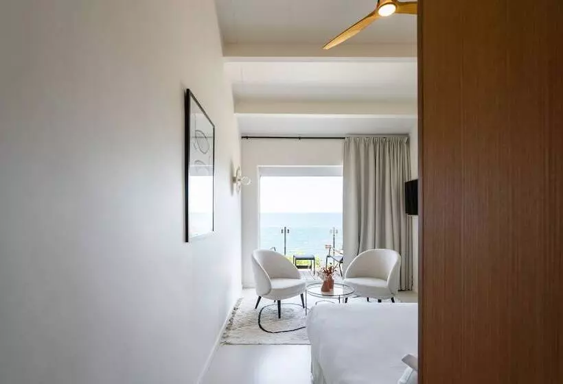 バルコニーつきオーシャンビュースーペリアルーム, Les Elmes   Hôtel, Spa & Plage Privée