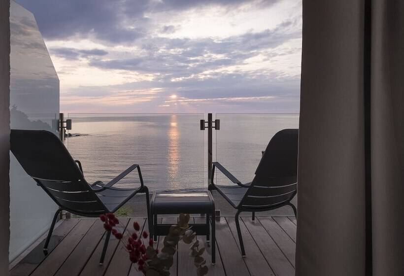 Номер Superior Вид на Море с Балконом, Les Elmes   Hôtel, Spa & Plage Privée
