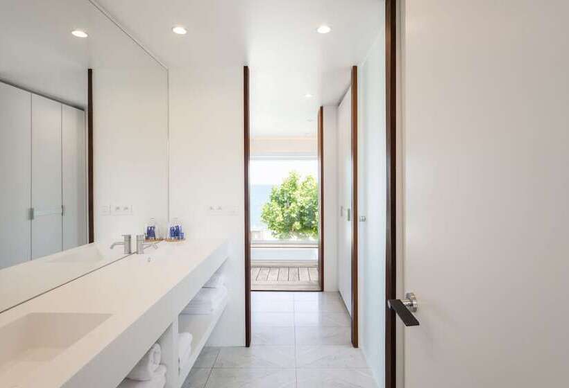 Люкс Премиум Вид на Море, Les Elmes   Hôtel, Spa & Plage Privée