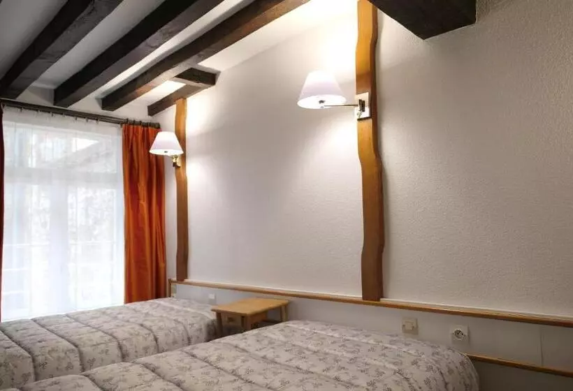Habitació Estàndard, Les Trois Luppars