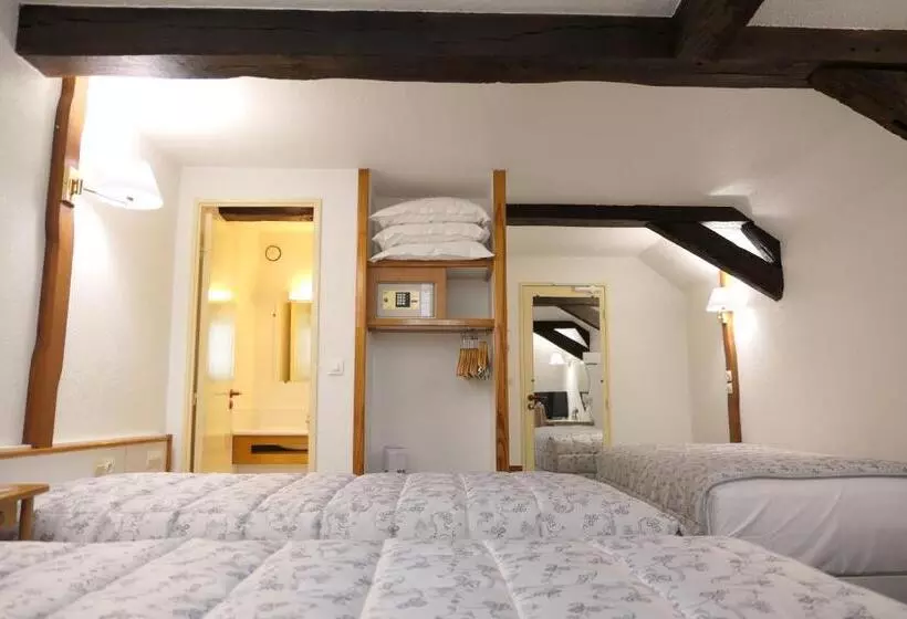 Habitació Triple Clàssica, Les Trois Luppars