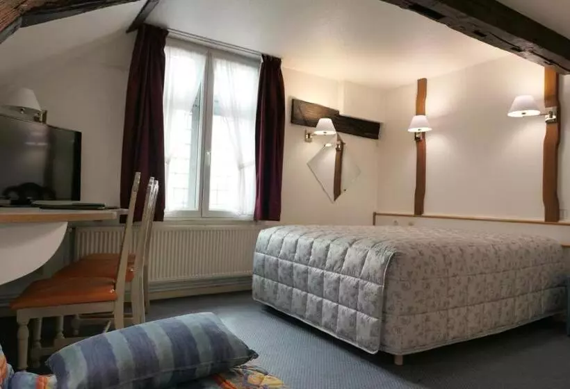 Habitació Quàdruple Estàndard, Les Trois Luppars