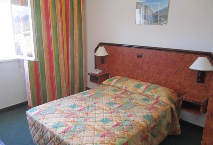 マウンテンビュースタンダードルーム, Madame Mere