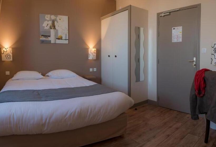 Трехместный Номер Комфорт, Logis Hotel Majestic Chatelaillon Plage   La Rochelle