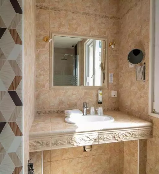 ファミリールーム, Logis Hotel Majestic Chatelaillon Plage   La Rochelle