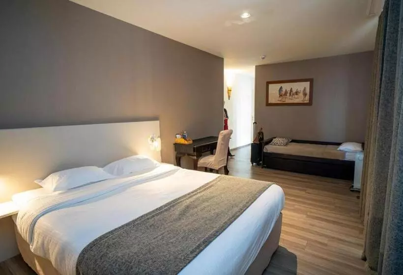 ファミリールーム, Logis Hotel Majestic Chatelaillon Plage   La Rochelle