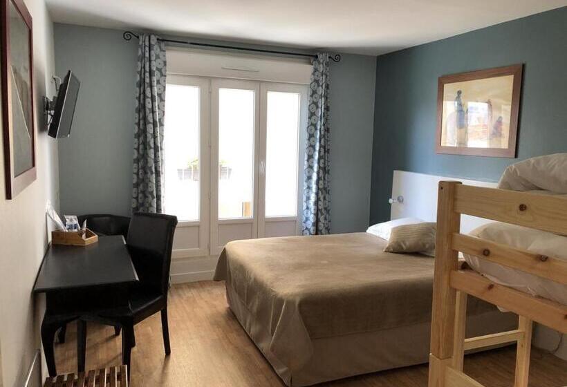 غرفة عائلية, Logis Hotel Majestic Chatelaillon Plage   La Rochelle