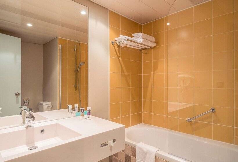 غرفة كلاسيكية سرير مزدوج, Demeures De Campagne Parc Du Coudray – Mercure