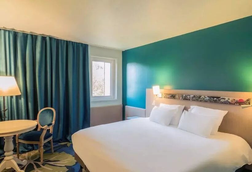 ダブルベッドのクラシックルーム, Demeures De Campagne Parc Du Coudray – Mercure