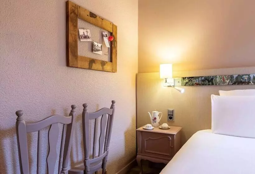 ダブルベッドのクラシックルーム, Demeures De Campagne Parc Du Coudray – Mercure