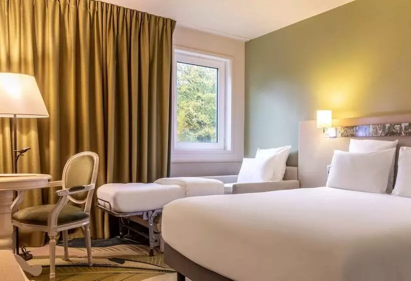 ダブルベッドのクラシックルーム, Demeures De Campagne Parc Du Coudray – Mercure