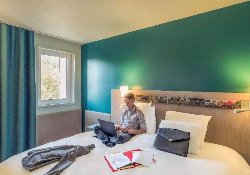 ダブルベッドのクラシックルーム, Demeures De Campagne Parc Du Coudray – Mercure
