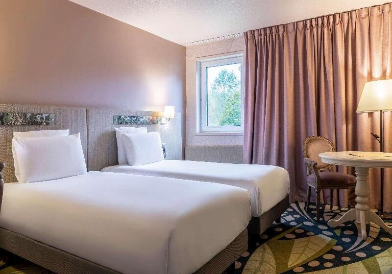 Классический Номер, Demeures De Campagne Parc Du Coudray – Mercure