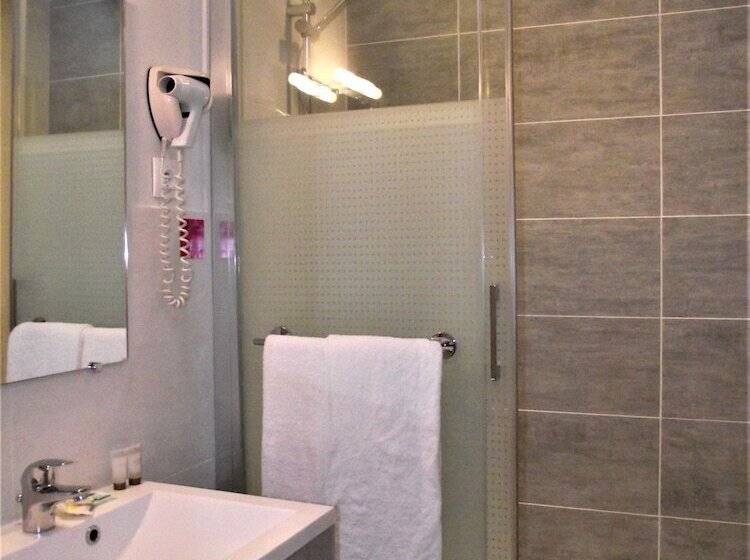 غرفة قياسية فردية, Mondial