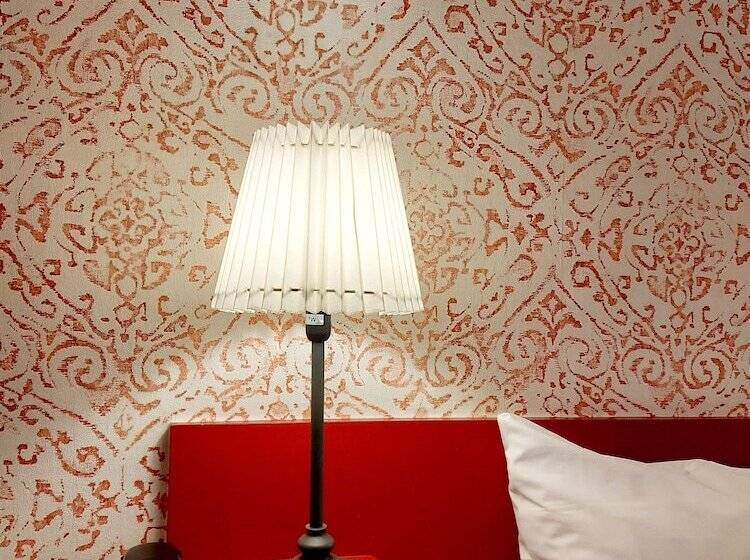 غرفة قياسية فردية, Mondial