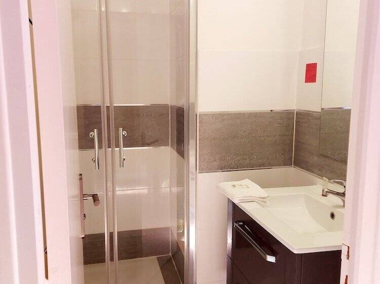 غرفة قياسية فردية, Mondial