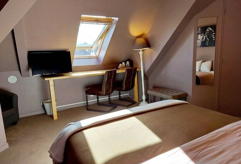 غرفة قياسية ثلاثية, Mondial