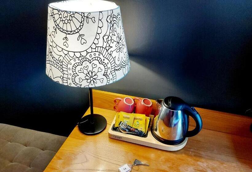 غرفة عائلية, Mondial