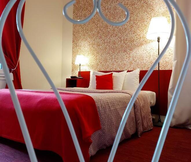 Quarto Familiar, Mondial