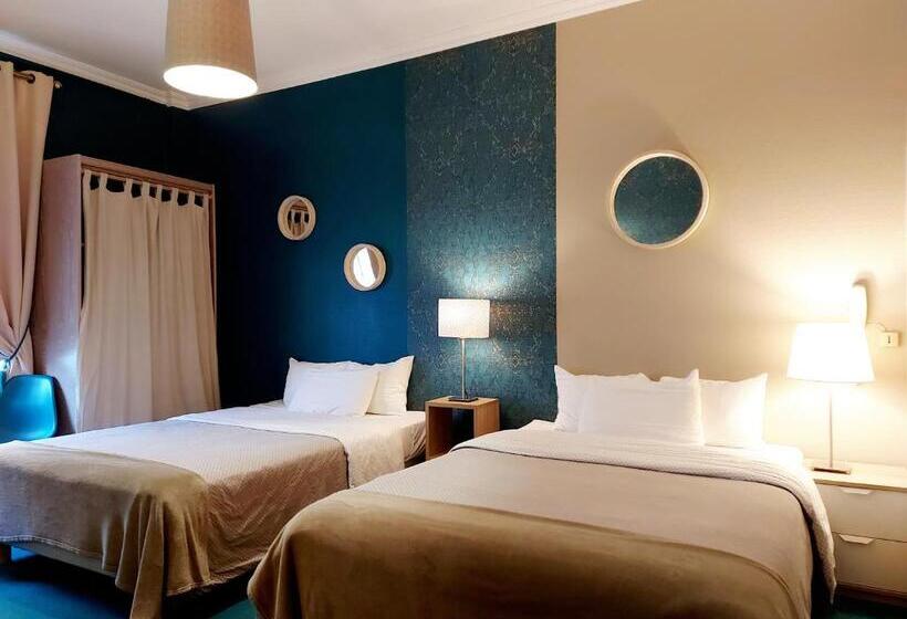 Quarto Familiar, Mondial