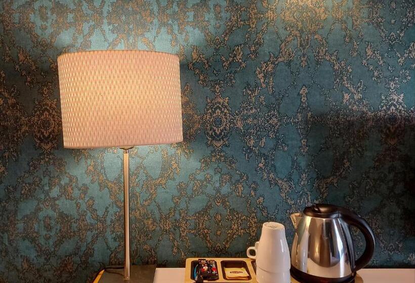 غرفة قياسية ثلاثية, Mondial