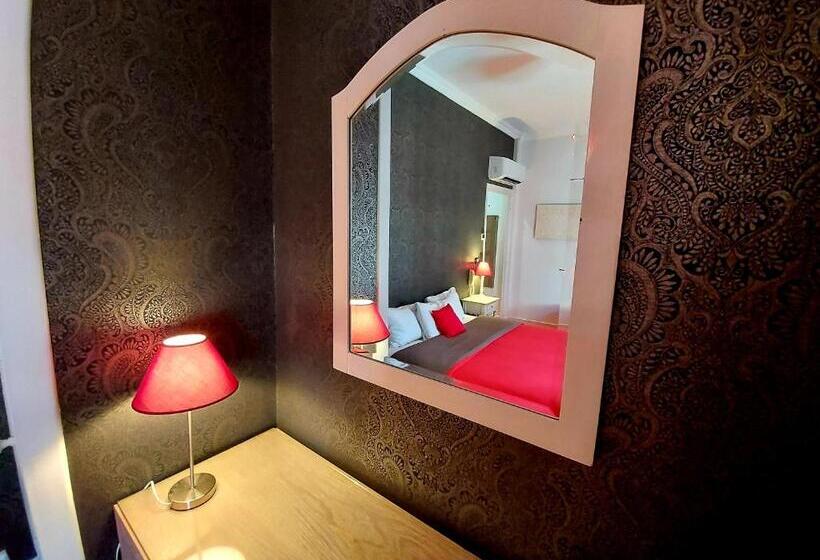 غرفة قياسية سرير كينج, Mondial