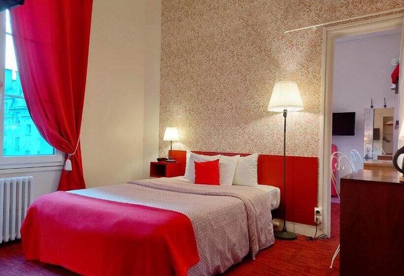 غرفة عائلية, Mondial