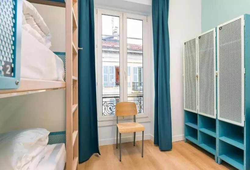 تختخواب در اتاق مشترک, Hostel Ozz Nice