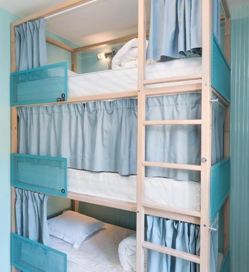 ルームシェアのワンベッド, Hostel Ozz Nice