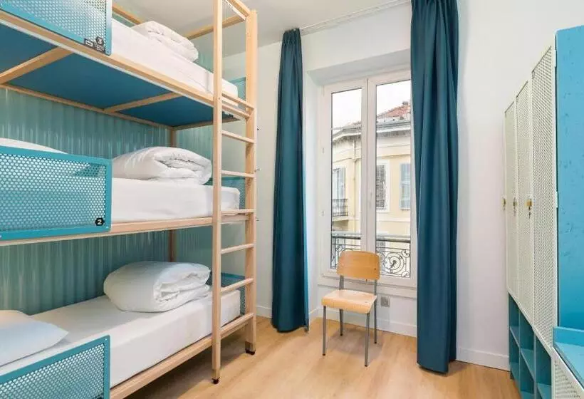 تختخواب در اتاق مشترک, Hostel Ozz Nice