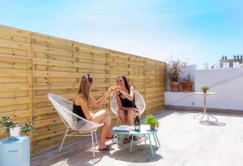 اتاق استاندارد چهار تخته, Hostel Ozz Nice