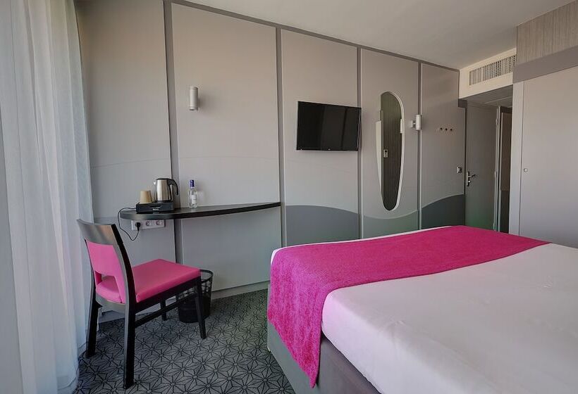 غرفة سوبيريور مطلّة علي البحر, Hôtel Le Nautic
