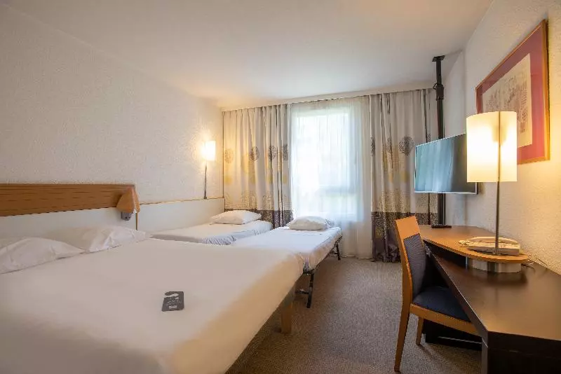 اتاق خانوادگی, Novotel Aix En Provence Pont De L Arc
