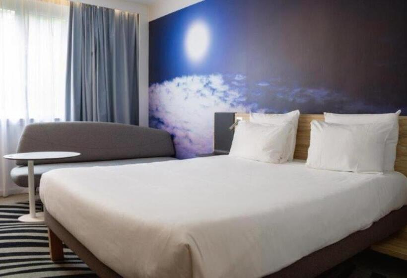 Номер Классика Двуспальная Кровать, Novotel Valence Sud