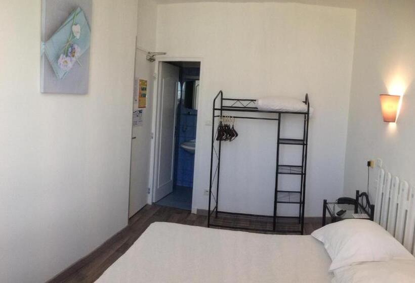 غرفة قياسية, Au Nouvel