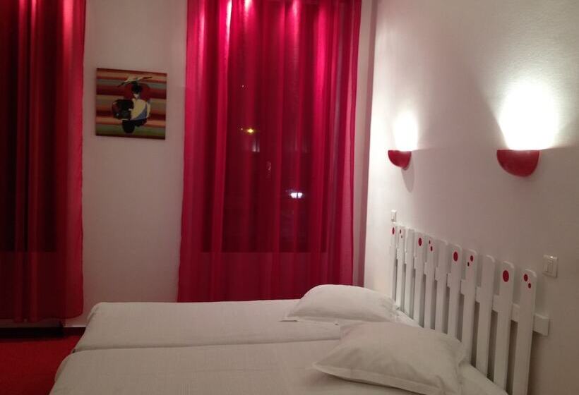 غرفة سوبيريور ذات إطلالة, Au Nouvel