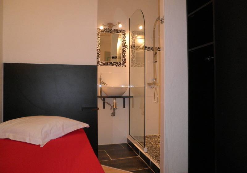 غرفة قياسية فردية, Au Nouvel