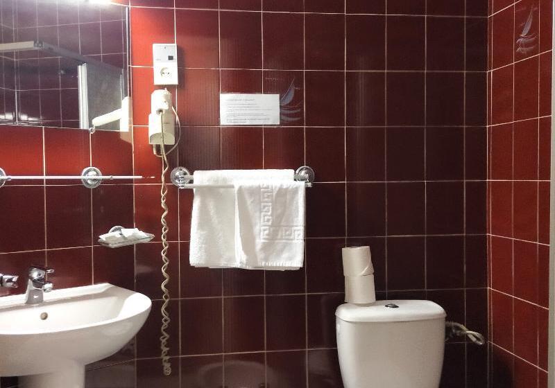 غرفة قياسية, Au Nouvel