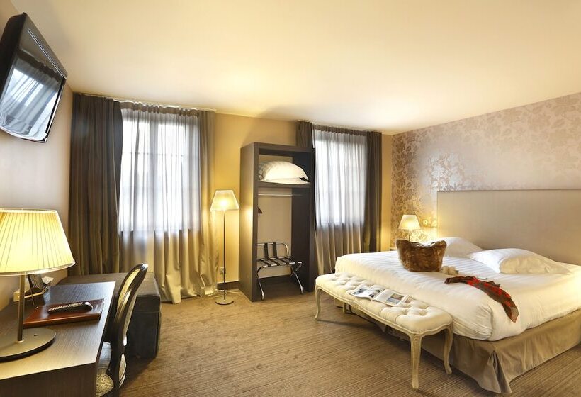 غرفة ديلوكس, De Paris