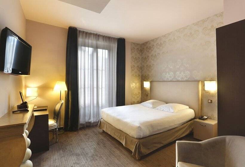 디럭스 룸, De Paris