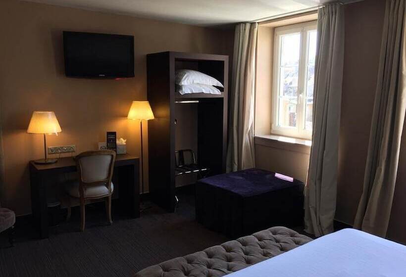 수피리어 트리플 룸, De Paris