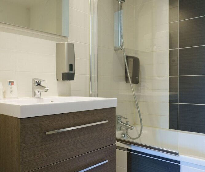 Номер Superior, Du Theatre