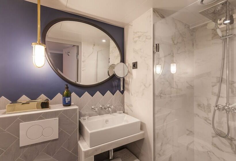 スタンダードルーム, Handsome