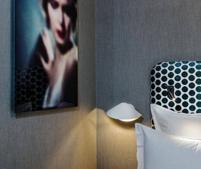 スタンダードルーム, Handsome