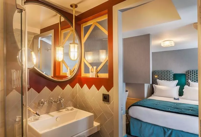 Deluxe Kamer, Handsome