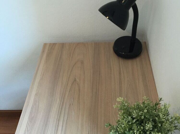 스탠다드 스튜디오, Hôtel Du Petit Louvre